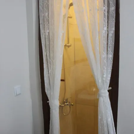 Sea Palace Apartment *