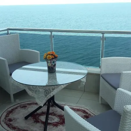 Apartment Sea Palace *