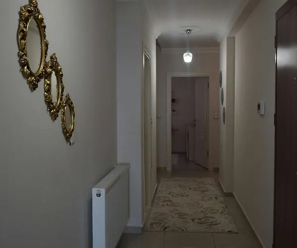 Sea Palace Apartamento Trebizonda