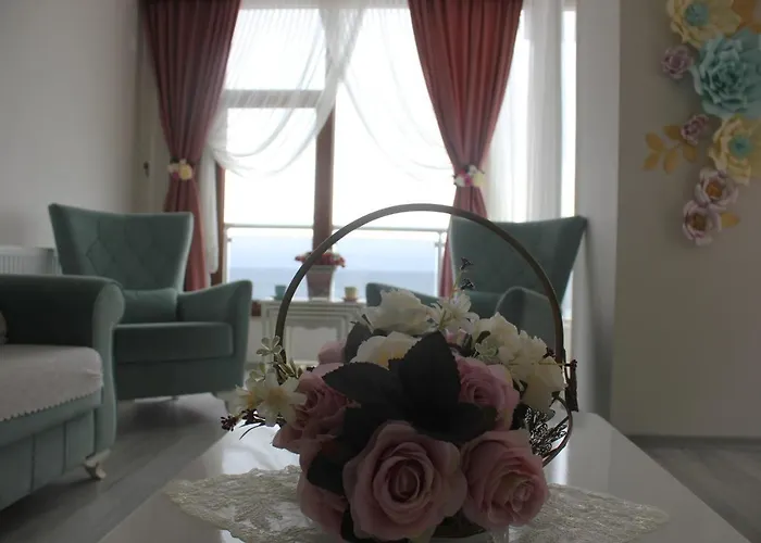 Sea Palace Apartamento Trebizonda