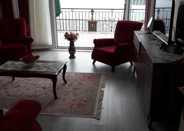 Sea Palace Apartamento Trebizonda